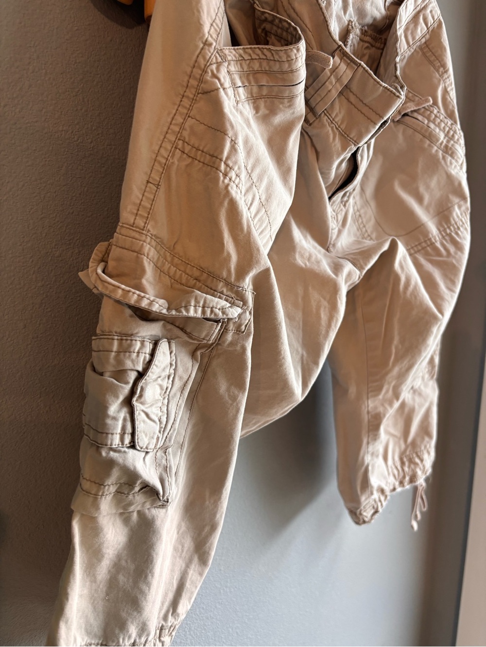 Aeropostale Khaki Cargo Capri Pants Size 7/8 Tan Utility Y2K - Picture 5 of 9